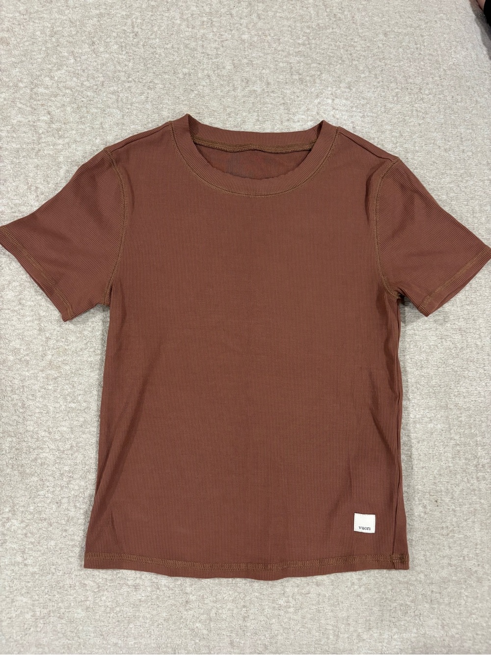 Vuori Short Sleeve Crewneck Tee - Brown